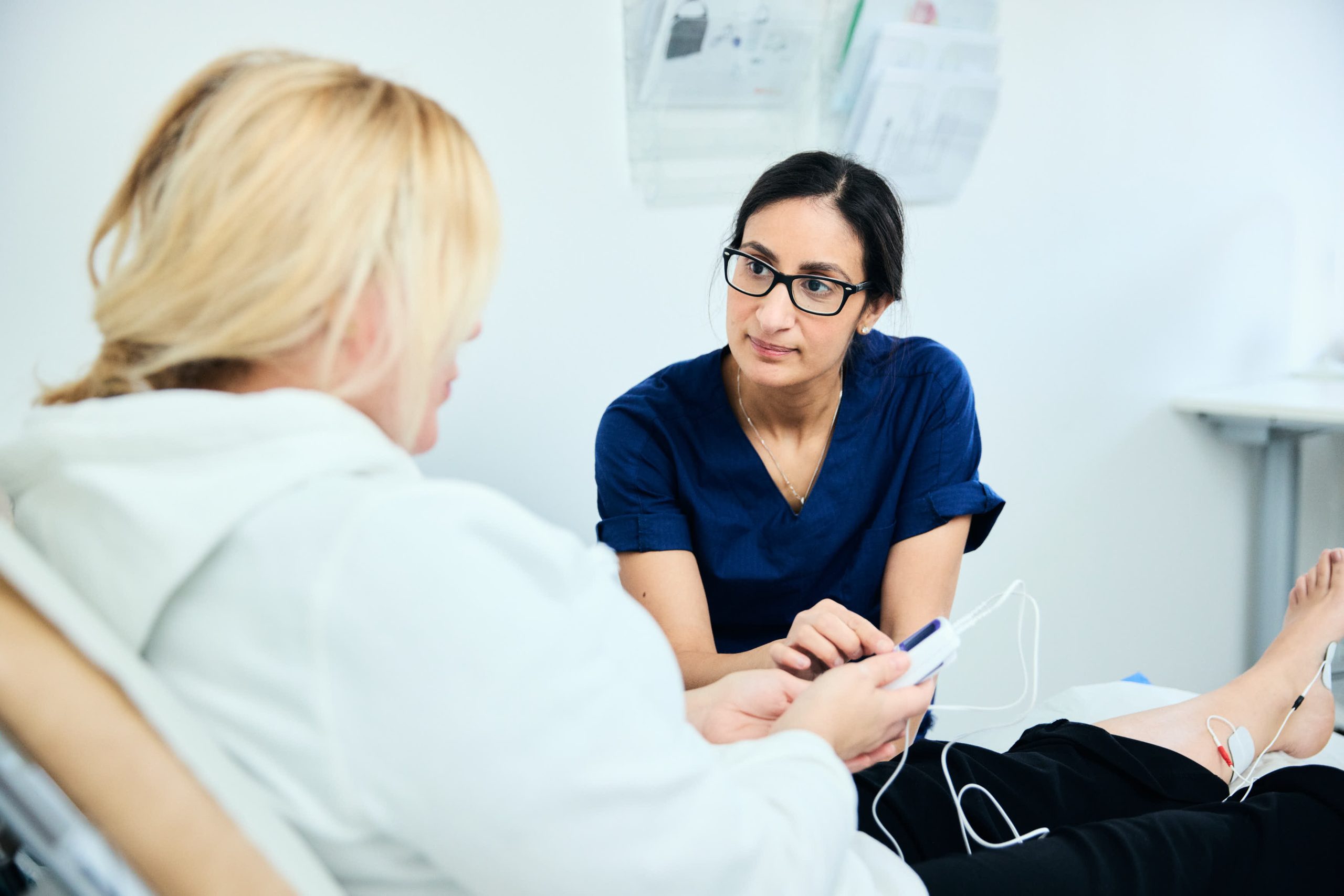 En Uroterapeut med en patient. Urogyn mottagning